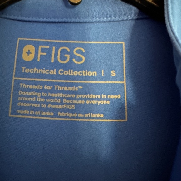 FIGS Rafaela Top - Picture 2 of 3